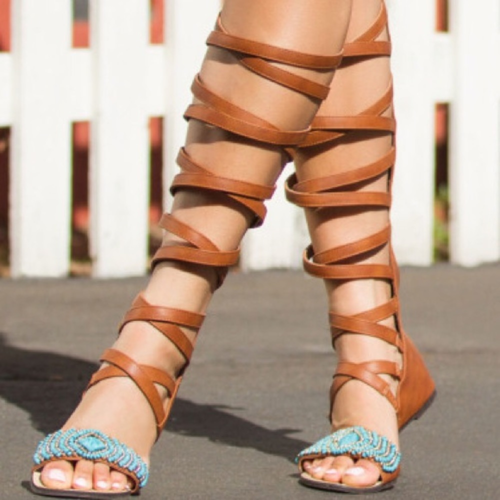 Unworn turquoise beaded gladiator sandal 8.5